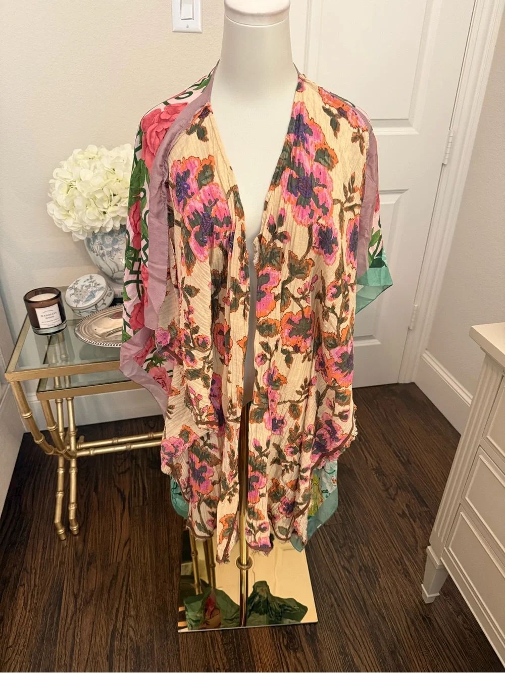 Aratta Kimono
Ai9